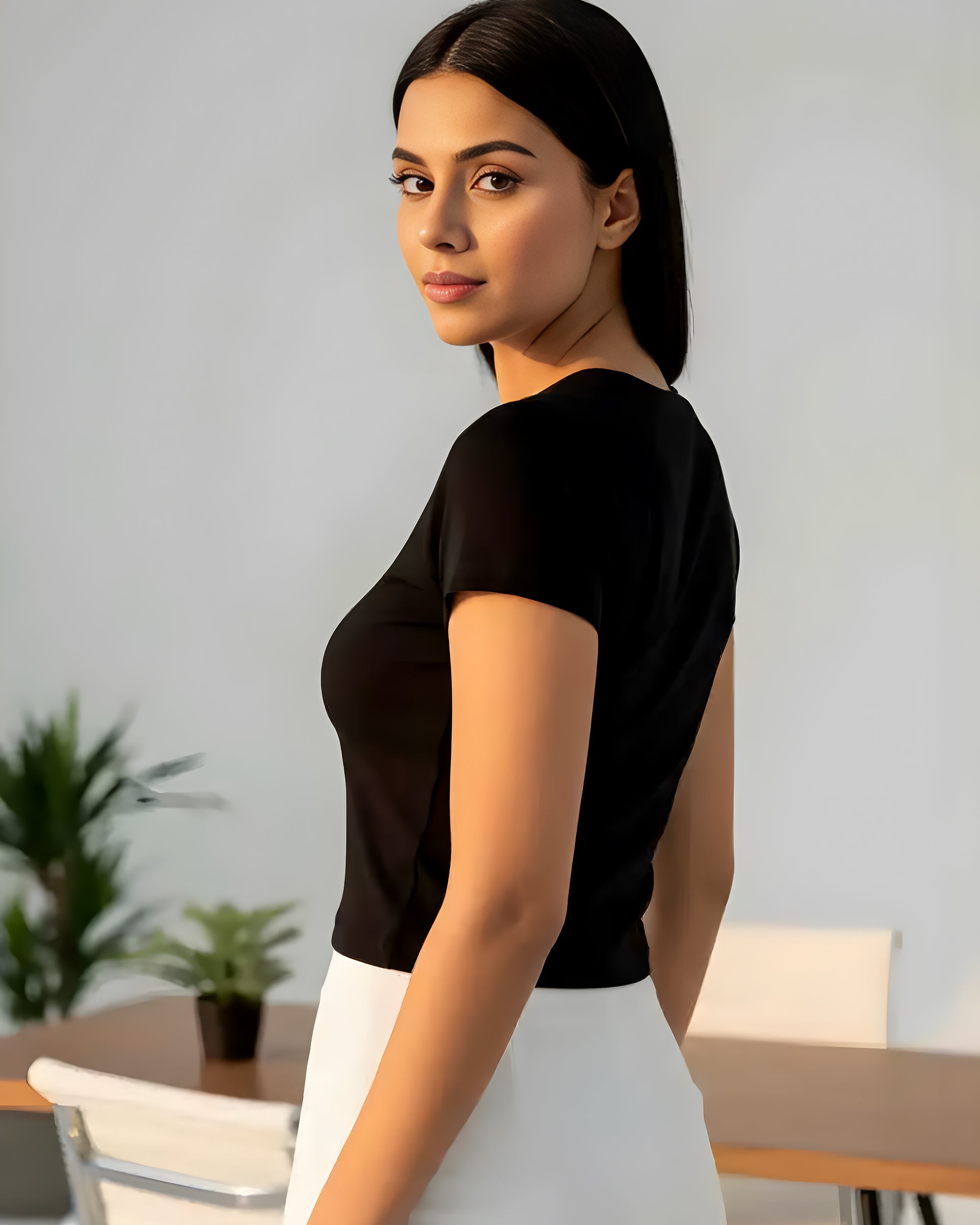 Baby Tee – Noor Black