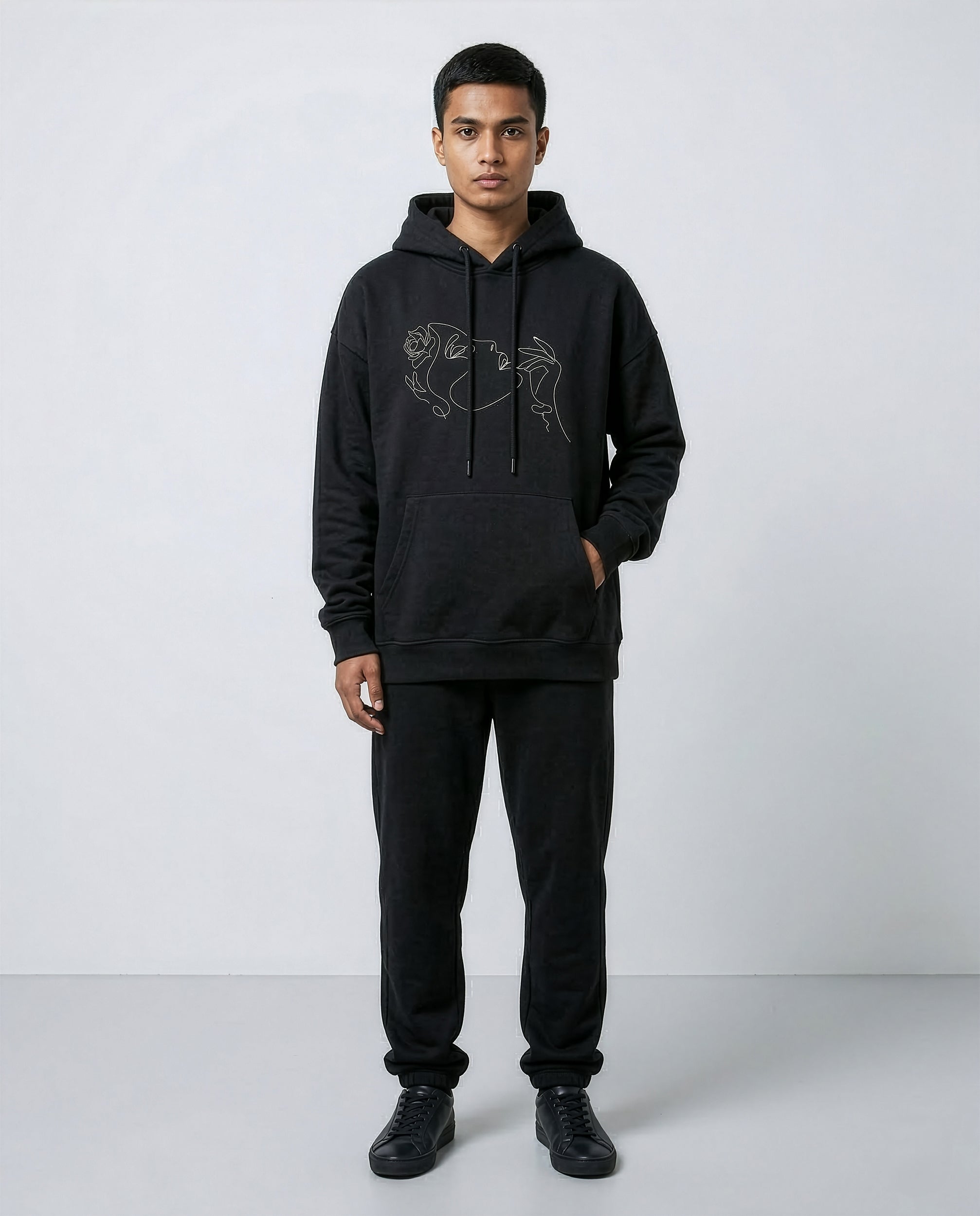 Contour Hoodie – Noor Black