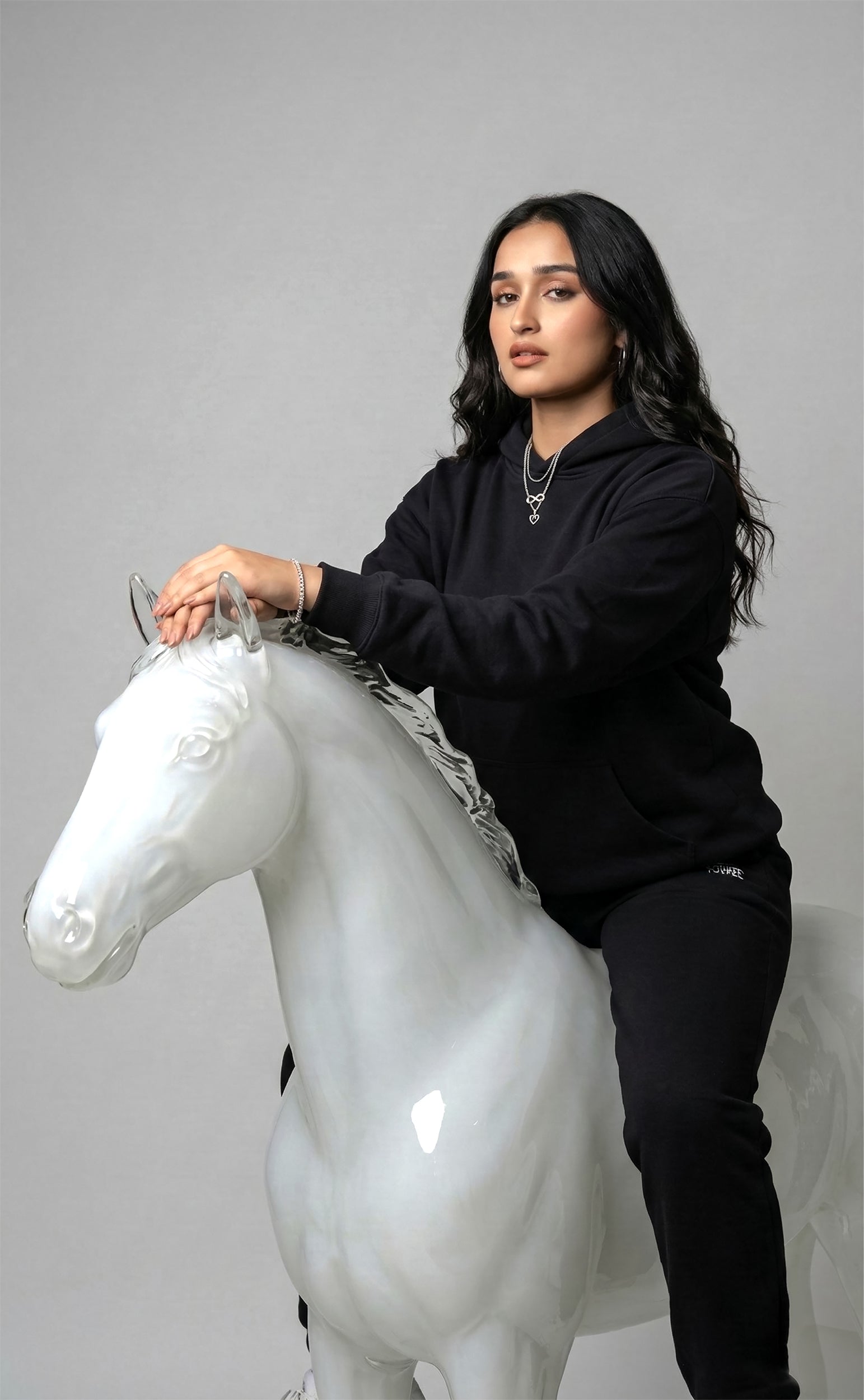 ORIGINAL Hoodie – Noor Black