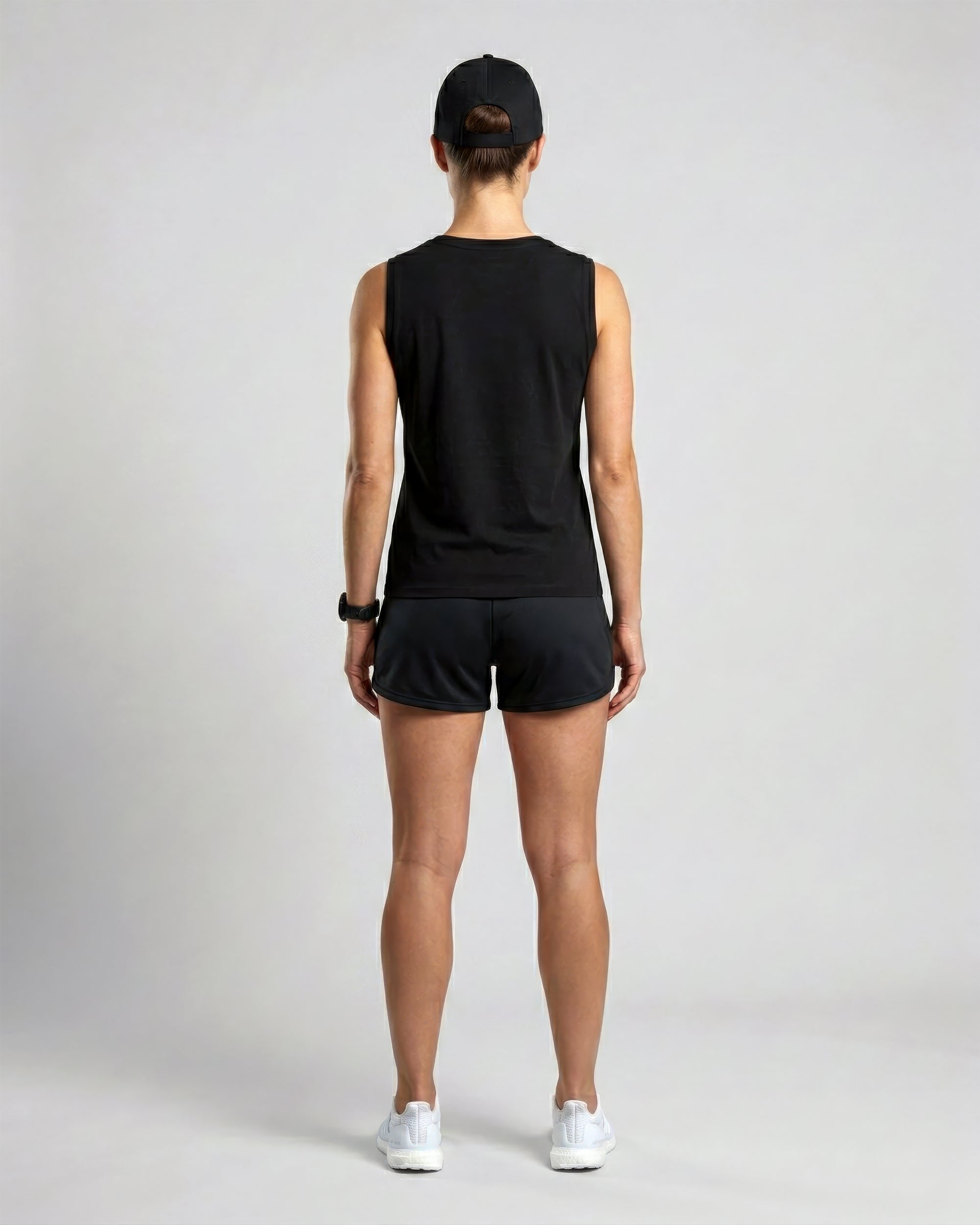 Sleeveless Tee – Noor Black