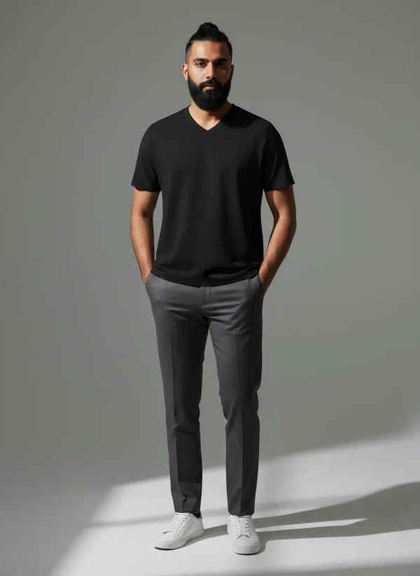 V-Neck T-Shirt – Black - Ekvaar