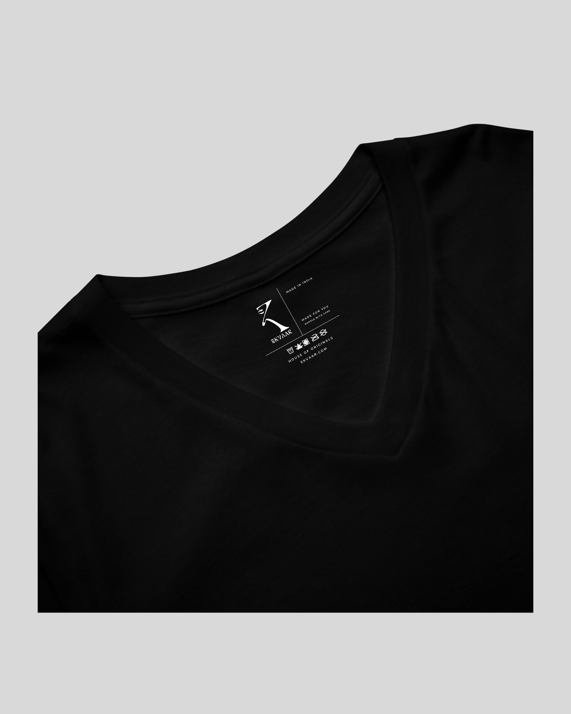 V-Neck T-Shirt – Black
