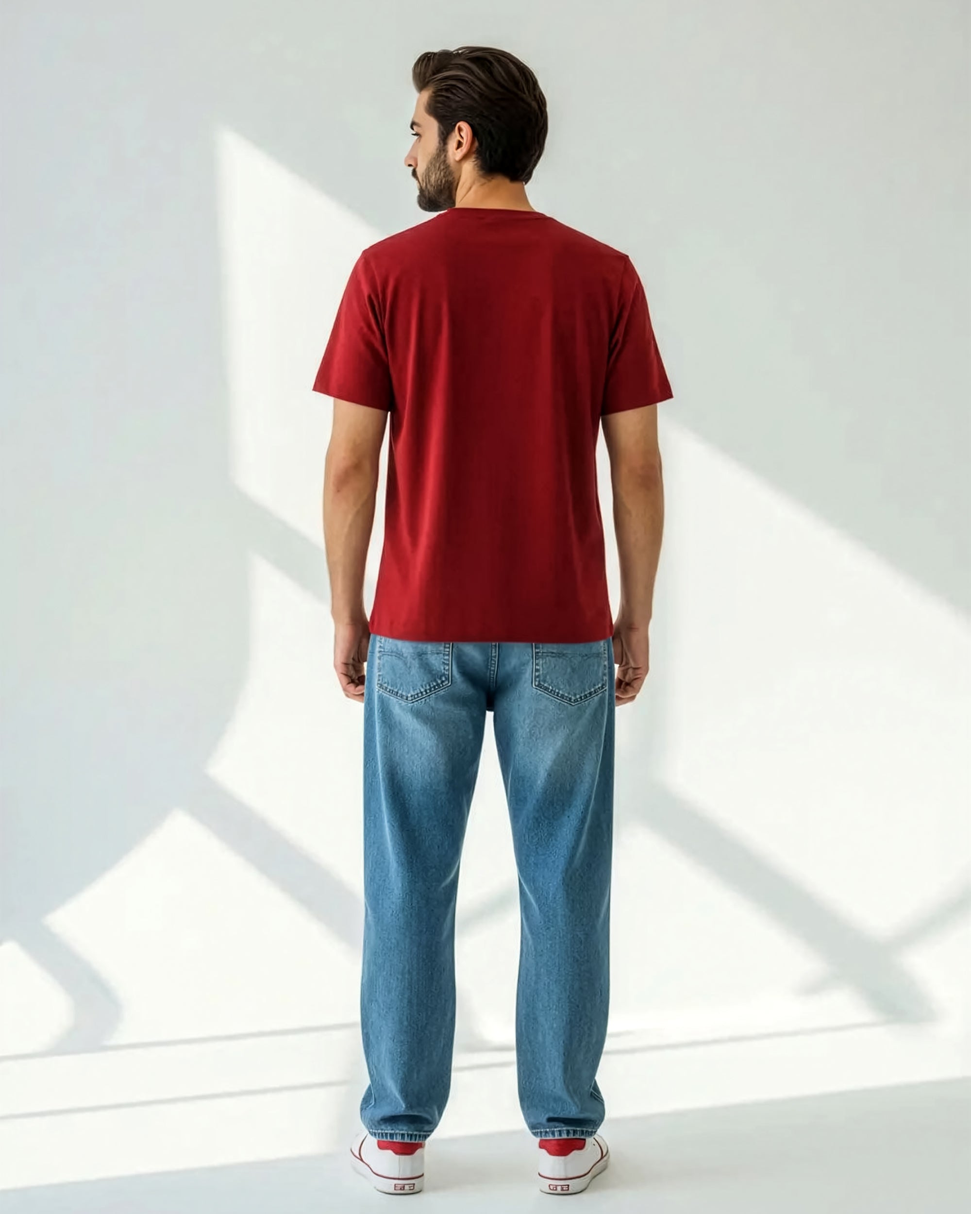 V-Neck T-Shirt – Red