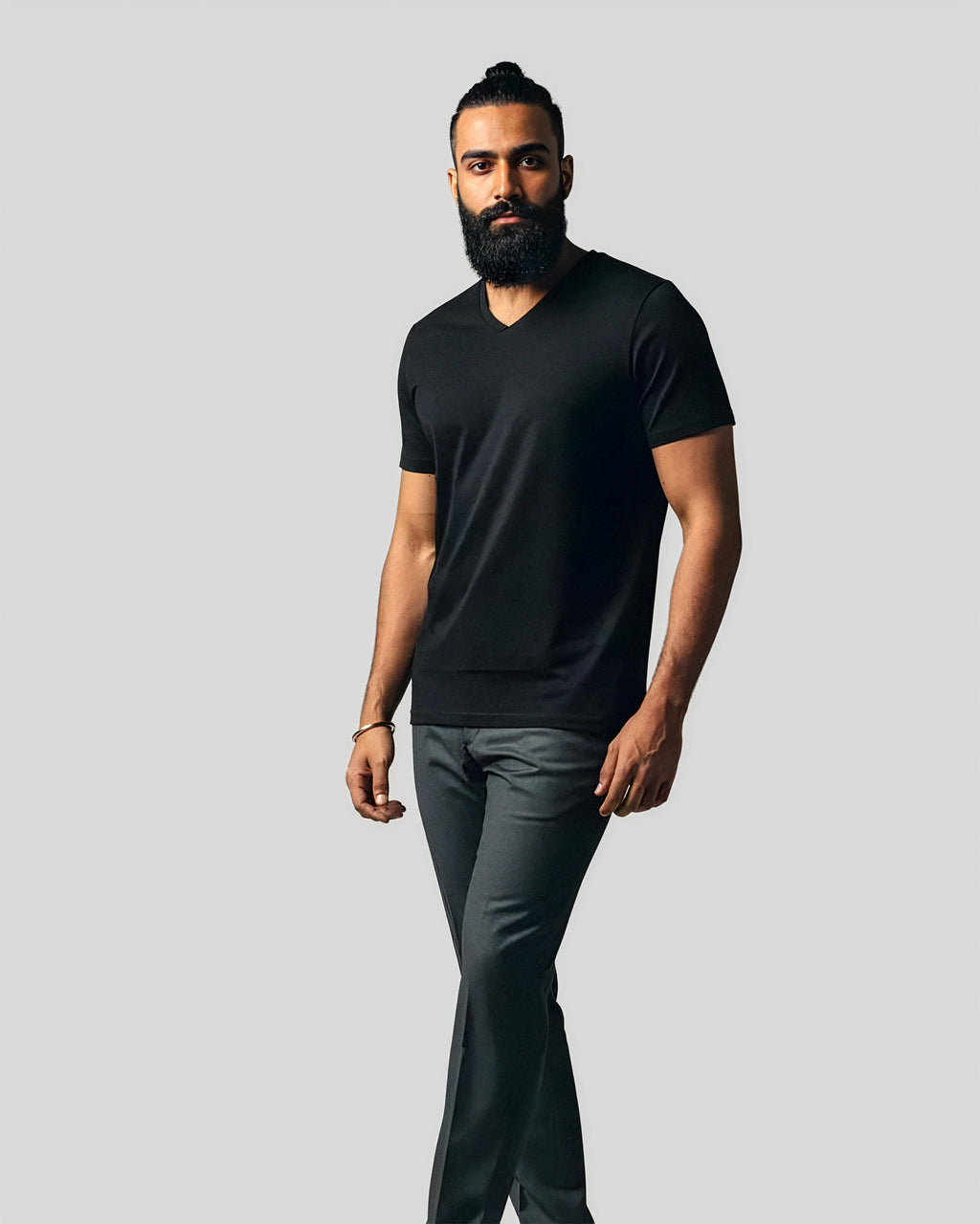 V-Neck T-Shirt – Black