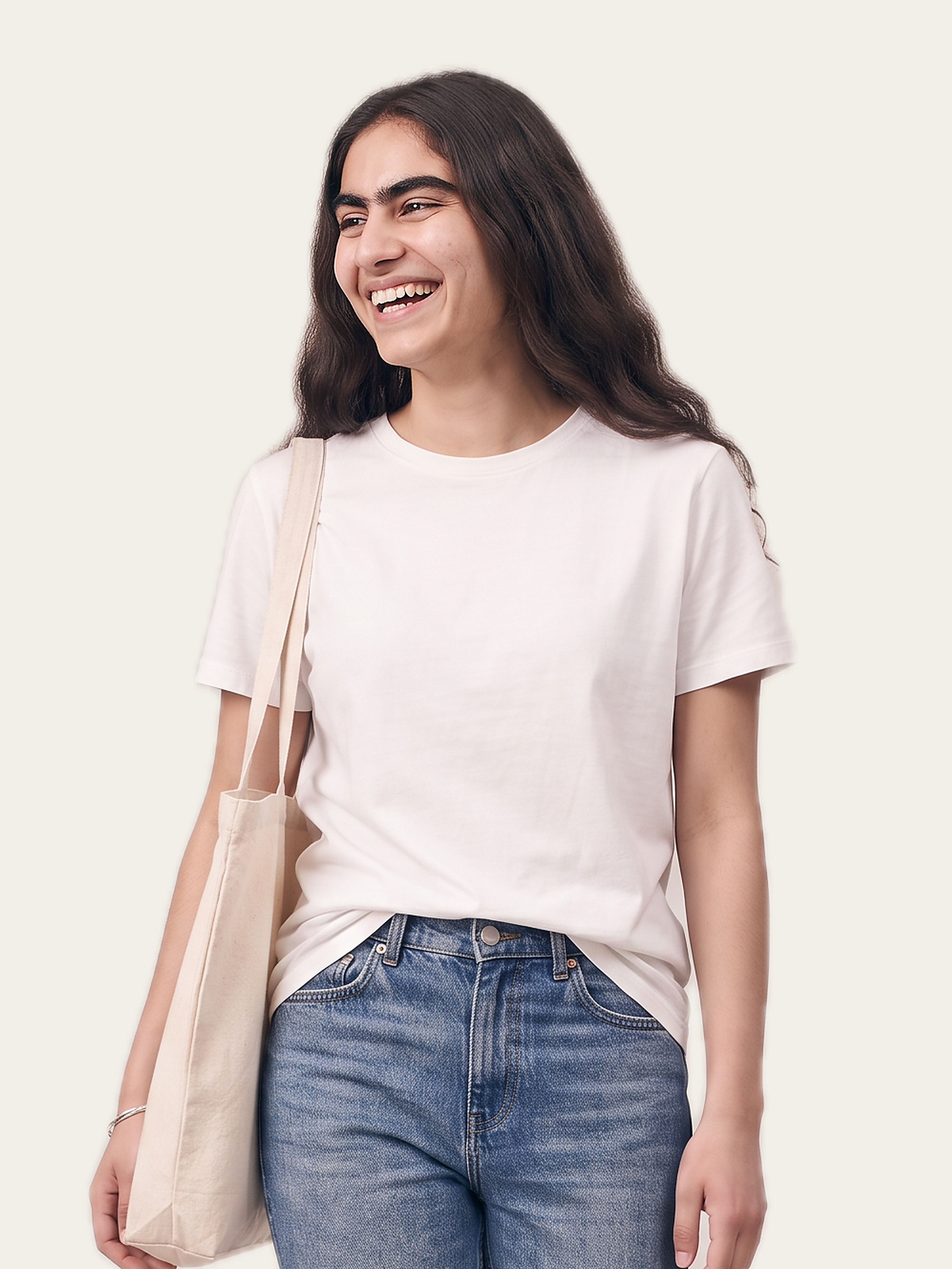 DAILY Tee in Rui White, unisex regular fit