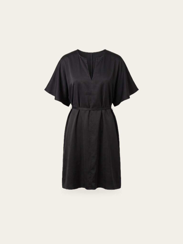 EASE Kaftan in Noor Black, front view