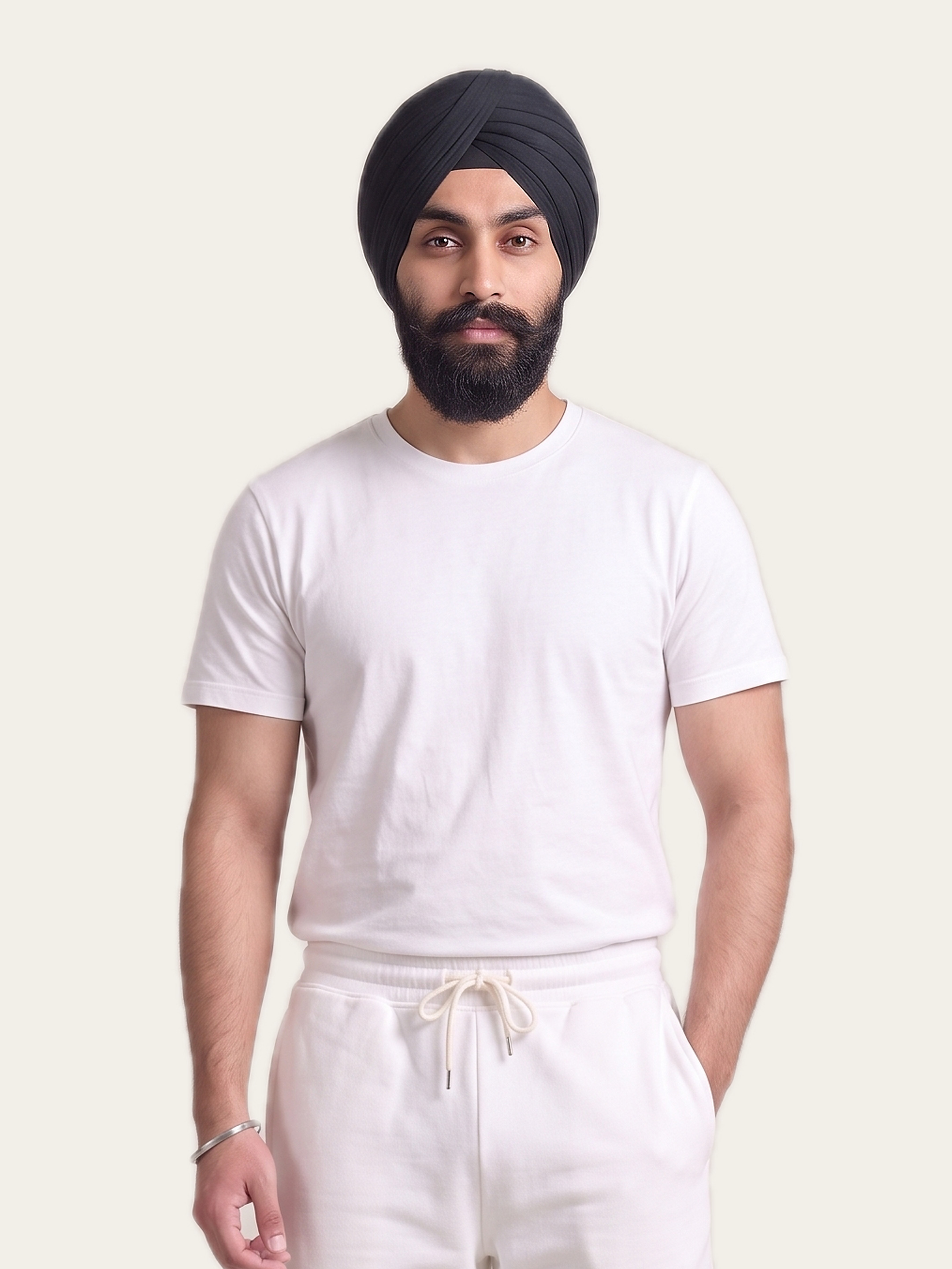 LOOP Shorts in Rui White