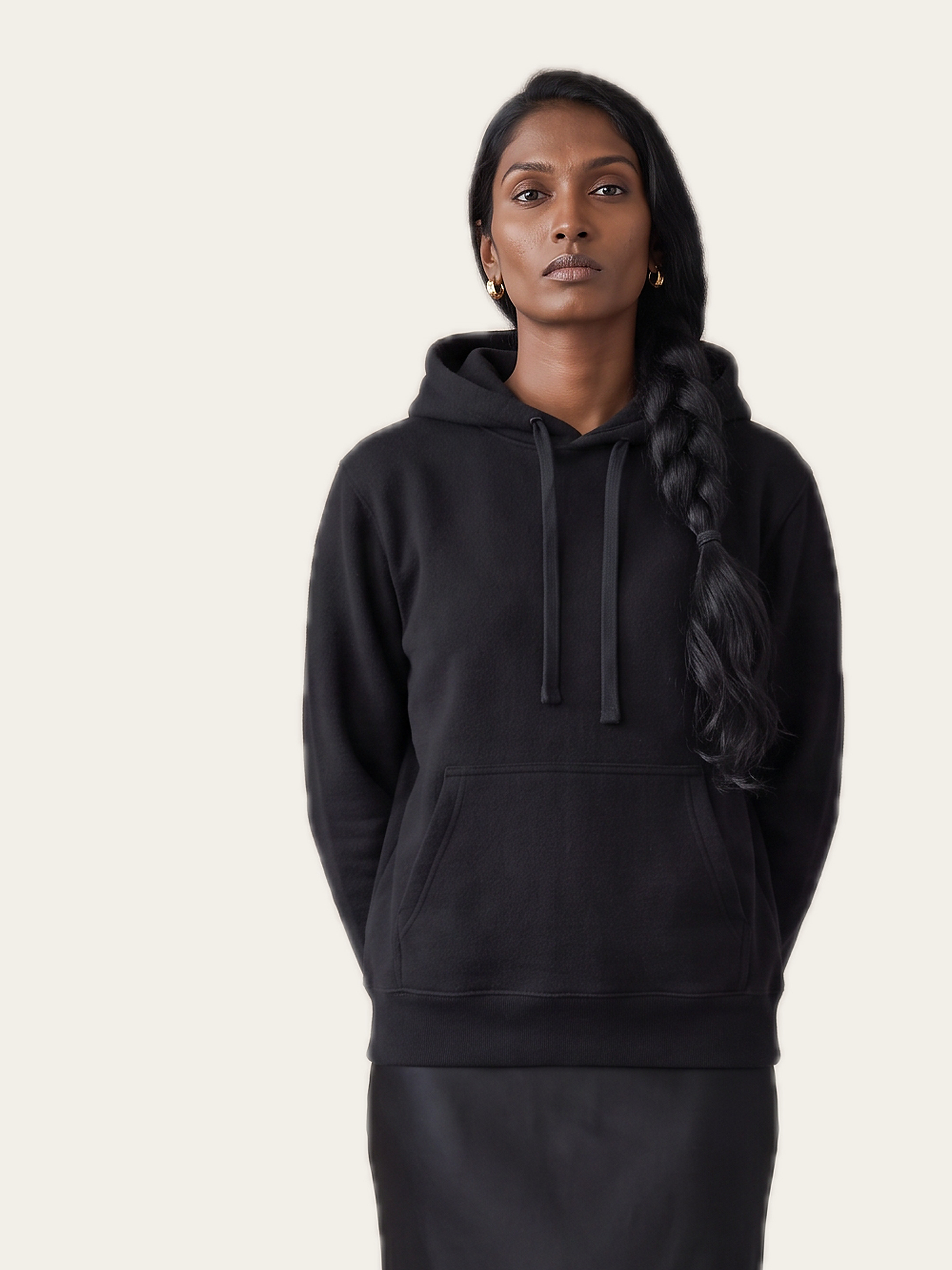 ORIGINAL Hoodie in Noor Black, the warm layer in our airport outfits