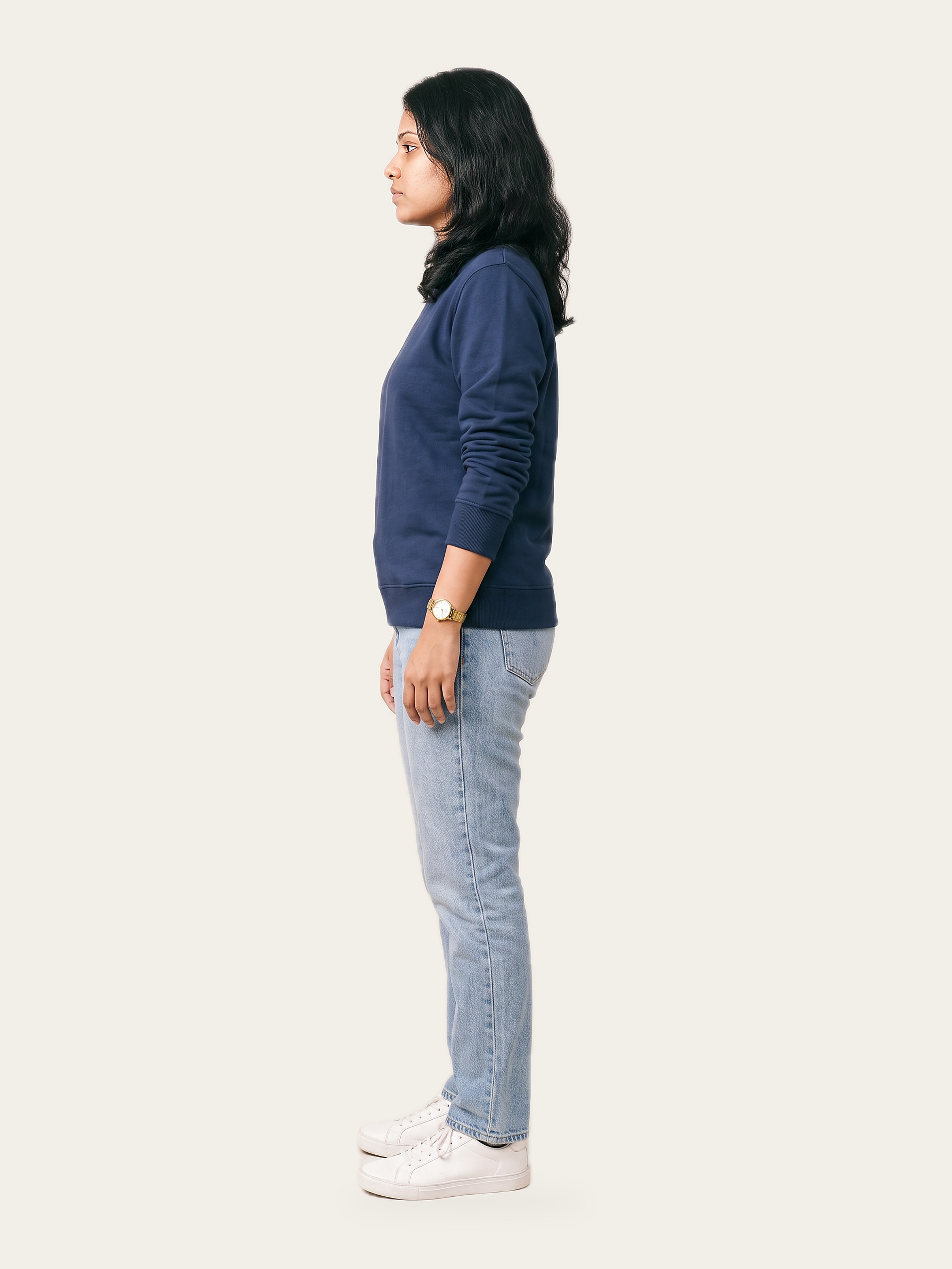SIGNATURE sweatshirt in Neel Blue, side view, with denim